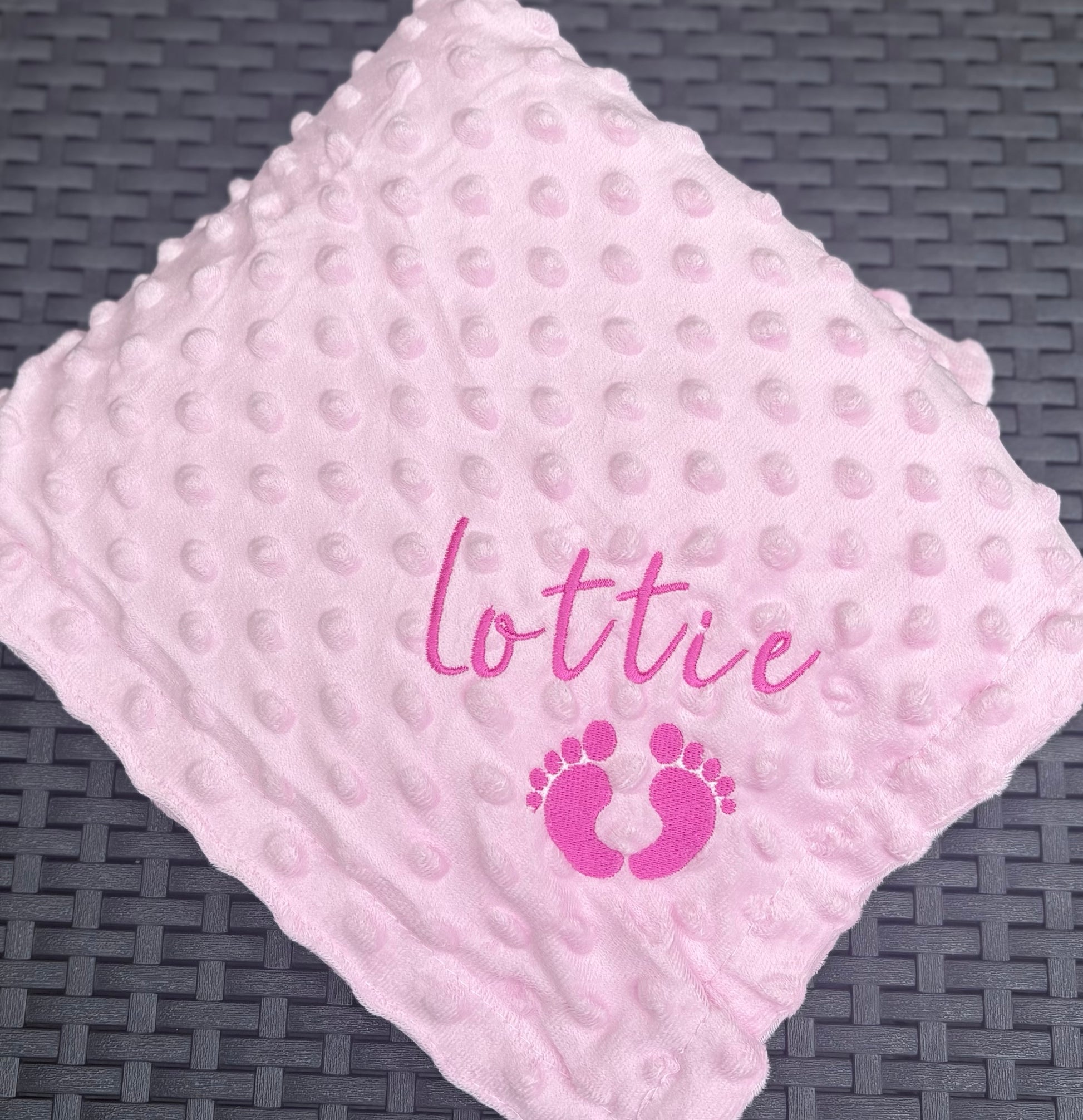 Our personalised baby blanket embroidered with a name